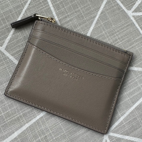 Marc Jacobs Handbags - Marc Jacobs Card Holder